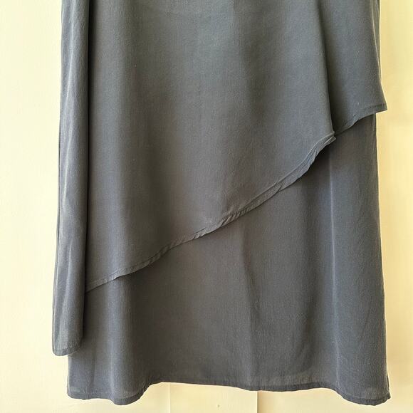 Garnet Hill 100% Silk Dress Sleeveless Tiered Shift Black 6 Minimalist Classic - Picture 3 of 10